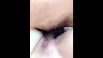 大奶子嫂子的诱惑，湿润的屄，忍不住的射精