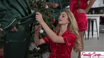 Molly Little says swapbro wants a lifetime subscription to myfamilypies! lol - S6:E4