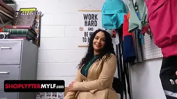 Curvy Milf Brianna Bourbon Gets Wrapped In Christmas Lights And Banged From Behind - Shoplyfter Mylf