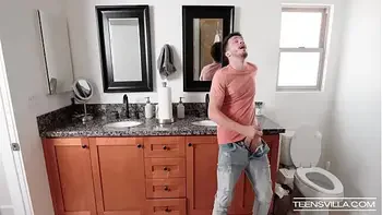 Drenched Roommates Payton Preslee, Apollo Banks