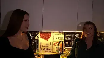 Сёстры шлюшки обменялись своими парнями и соснули хуйца