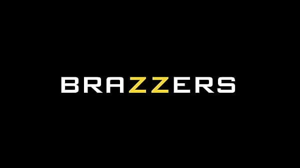 Two Babes Dominate Amateur Tease - Bridgette B, Phoenix Marie, Coco Lovelock / Brazzers  / stream full from www.zzfull.com/upto