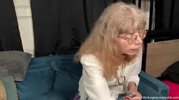 Being the Scenes with Shirley Slut MILF