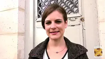 Marie, 28ans, s’essaye à la double pénétration