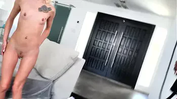 ?Tiny Babe Rides A Huge Cock For Her First Scene ?