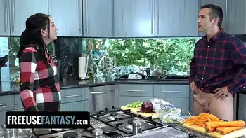 FreeUse Thaksgiving - Family Traditions To Start In Your Own House - TeamSkeet