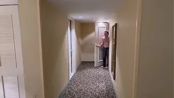 Hot Milf Danni Jones Gives Horny Masseuse A Foot Job