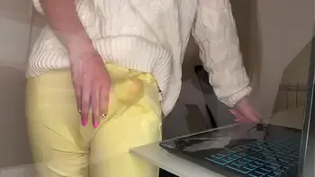 Stepson saw Stepmother’s Big Cumshot through pants in the office