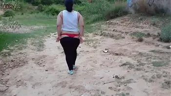 Follando a mi mujer en el campo. Escapada con la moto en fase de confinamiento. Un homenaje a Ouset. Video completo en Xvideos RED