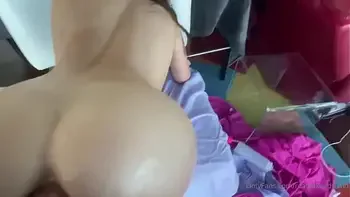 Pretty bitch loves anal