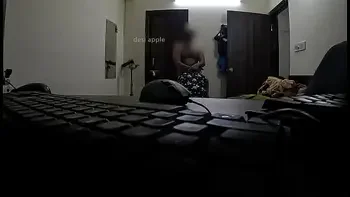 wife sucking dick infront of maid