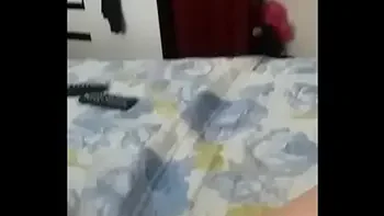 Moça se masturbando