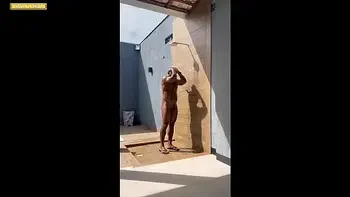 TIREI MINHA CALSINHA E CHAMEI PRA METER FORTE EM MIM E GOZEI NO PAU DELE