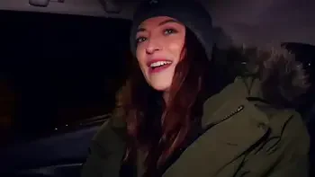 A camgirl fucks with a fan