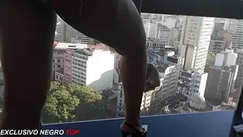 Nunca chupei uma buceta tão cheirosa quanto a dessas mina, ficaria chupando eles eternamente