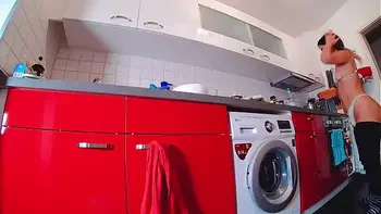 Dare to Bare: Short Jeans Hot Pants Edition