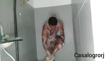 A primeira vez que a minha enteada tomou banho comigo - Karina Mello