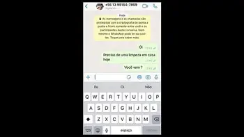 Contratei essa empregada e ela tem uma bunda deliciosa nesse shortinho, fiquei excitado