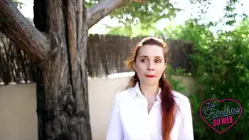 Kira, infirmière coquine, veut pimenter sa sexualité