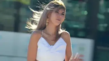 Coquette, Blonde à Gros Seins Naturels, retente un TRIO !