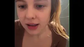 Crazy public squirting in the gym