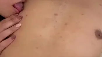 【彼氏がいるのに男友達と浮気しちゃう女子大生】男友達とノリでラブホ来てAV鑑賞してたらムラムラしてきちゃってそのまま...