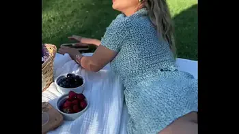 Come on Date with Me