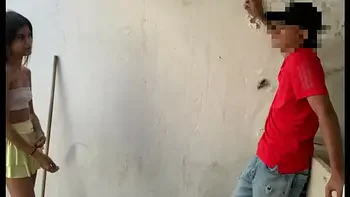 Una mañana calurosa hermanastra quiere ser follada HISTORIA COMPLETA