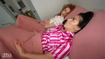 sharing a bed with my girlfriend and her bff - gal ritchie, elly clutch