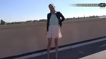 Lovely 19 years Justine does her first anal casting