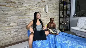 Na cama com Maya com Anazinha Do Mau