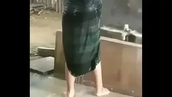 ရေချိုးချောင်းရိုက်