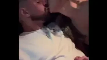 Saí com um gatinho sem o corno em um barzinho na minha cidade, aprontamos no bar, fizemos um dogging safado depois levei-o pra minha casa | COMPLETO NO RED