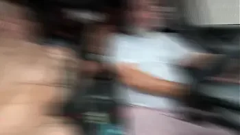 A novinha Jordana Xavier entrou na carona com mais duas gostosa e acabou fazendo sexo com todos