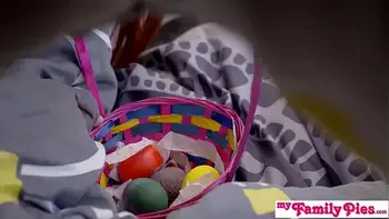 Bunnies Tricked By Step Brrother Ends With Easter Creampie S8:E1