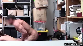 LP Officer gives Bellas pussy a hard penetration!