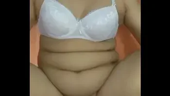 مطلقة ممحونة  جابت لبن فوق 9 زبي