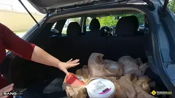 Roadside - Thick Blonde MILF Fucked By Roadside Assistance