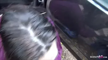 Echte Strassen Hure von Schwarzen im Auto gefickt Deutsch - German