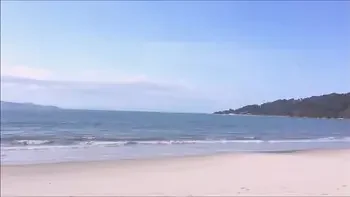 esposa putinha chama estranho na praia para fuder ela no mato