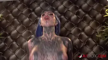 HO HUNTERS - Tattooed ghost Amber Luke wants to fuck