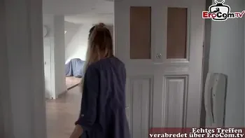 Berlin Straßen Casting - normales Mädchen und Mann machen One night Stand