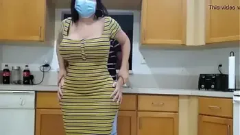 EL CULO MÁS GRANDE DEL MUNDO DISFRUTANDO DE LA CUARENTENA