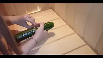 Hot Housewife Passionate Masturbate Cucumber - Squirt