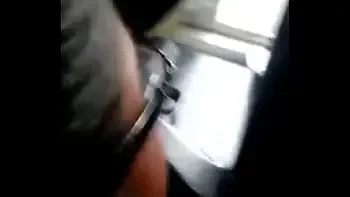 Cojiendo a la poli en su trabajo