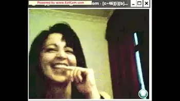 Brunette showing tits on cam