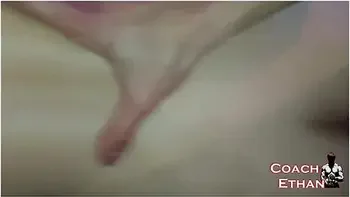 Baise Rapide Risquee Avec Mon Ex De 18 Ans Dans La Salle De Bain, Ses Parents Juste A Cote !