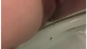 Jilling Off And Stroking Hard Clit Til I Squirt!