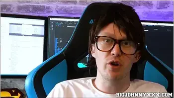 Geeky Nerd Makes Home Movie With His Hot Italian Pornstar Girlfriend Filmed By His Jealous Nerd Mate With Camera Man, Valentina Bianco And Scarlet Grey