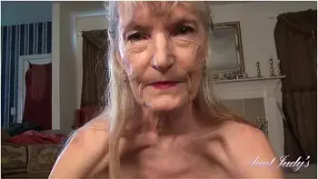 Aunt Judys - Judys - 69yo Texas Amateur Gilf Diane Jacks You Off & Sucks Your Cock
